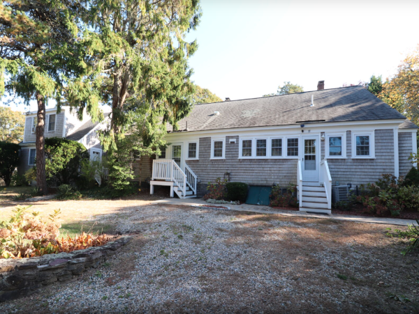 Spacious 9-Bedroom Family Home Near Red river Beach - Perfect for Your Vacation